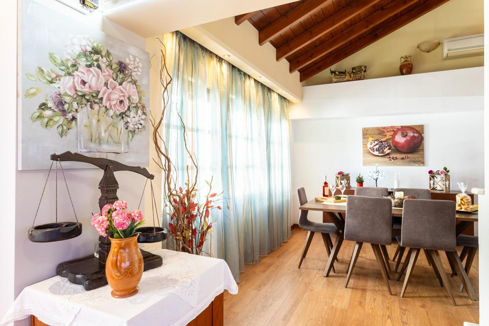 Lito'S Central Gem - Cozy Dream Getaway Kalamata Exterior photo